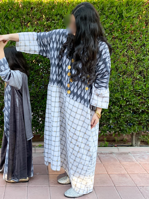 Earl Grey- Gold Details